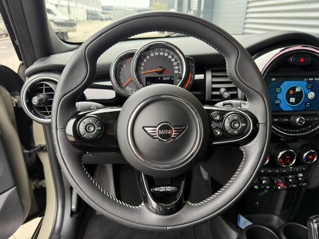Mini COOPER 5-Deurs 1.5 Leder/Camera/Panorama dak