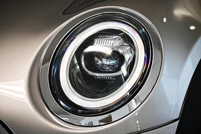 Mini COOPER 5-Deurs 1.5 60 Years Edition FULL OPTION / Head up / Leer / Harman Kardon