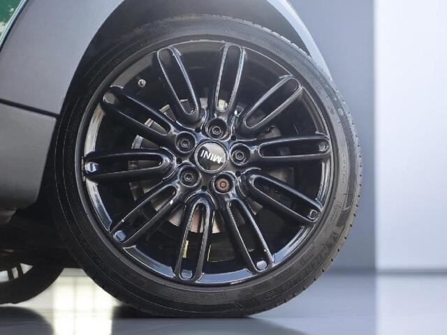 Mini COOPER 3-Deurs 1.5 Chili | Clima | Cruise | Multimedia/Navi | Pano | Stoelverwarming | PDC |
