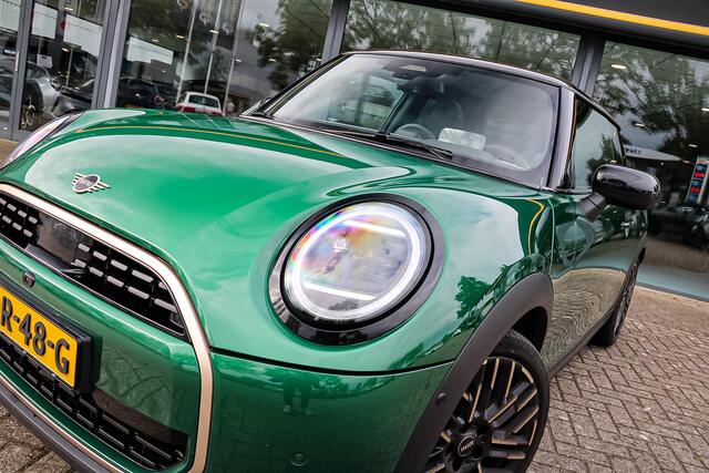 Mini COOPER 3-Deurs 1.5 C Favoured L PANO / 360 CAM. / H&K / HEAD UP