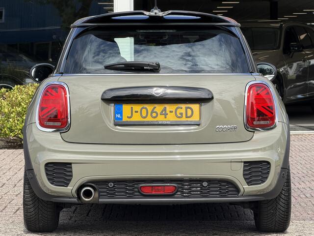 Mini COOPER 3-Deurs 1.5 JCW Pakket | Kuipstoelen | Keyless | H&K | ACC | CarPlay