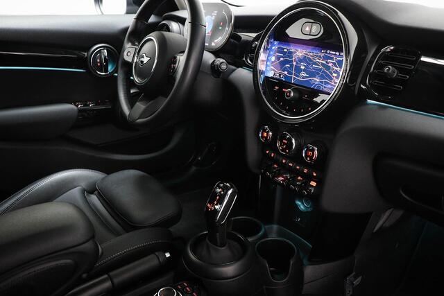 Mini COOPER 5-Deurs 1.5 Business Edition | CLIMA | STOELVERWAMING | DAB | APPLE | MOONWALK GREY