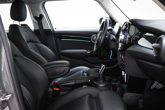 Mini COOPER 5-Deurs 1.5 Business Edition | CLIMA | STOELVERWAMING | DAB | APPLE | MOONWALK GREY
