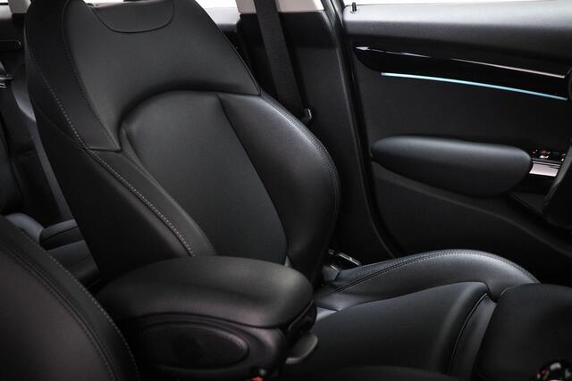 Mini COOPER 5-Deurs 1.5 Business Edition | CLIMA | STOELVERWAMING | DAB | APPLE | MOONWALK GREY