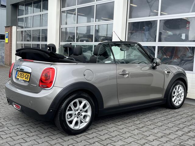 Mini COOPER Cabrio 1.5 Salt Airco Cruise control Stoelverwarming Stuurwiel multifunctioneel Telefoonverbinding Navigatiesysteem 4-Persoons