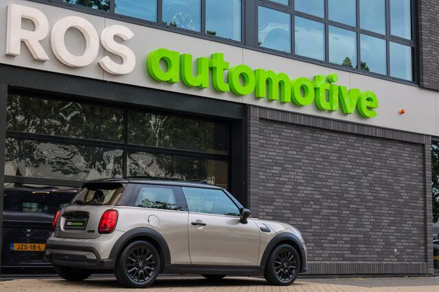 Mini COOPER 3-Deurs 1.5 Classic | PANO | HUD | CAMERA | KEYLESS | LEDER |