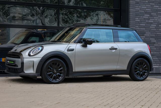 Mini COOPER 3-Deurs 1.5 Classic | PANO | HUD | CAMERA | KEYLESS | LEDER |