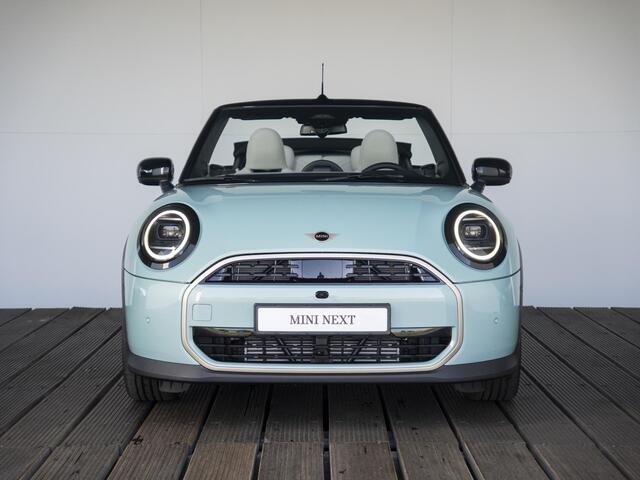 Mini COOPER Cabrio C Favoured XL-pakket | Elektrisch verstelbare stoelen | Harman Kardon | Parking Assistant Plus |