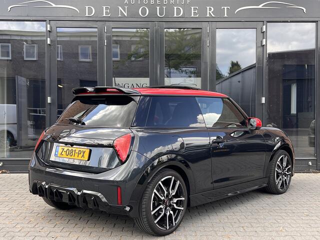 Mini COOPER 3-Deurs 1.5 C John Cooper Works XL PANO / MASSAGE / HARMAN