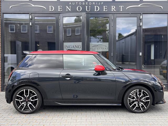 Mini COOPER 3-Deurs 1.5 C John Cooper Works XL PANO / MASSAGE / HARMAN
