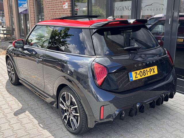 Mini COOPER 3-Deurs 1.5 C John Cooper Works XL PANO / MASSAGE / HARMAN