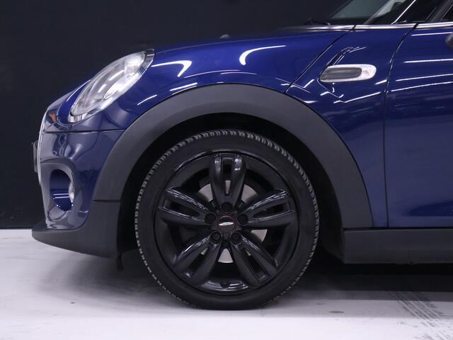 Mini COOPER 5-Deurs 1.5 Business [PANORAMADAK, NAVIGATIE, CRUISE CONTROL, BLUETOOTH, MULTIFUNCTIONEEL STUUR, AIRCO, LICHTMETALEN VELGEN]