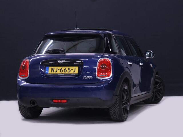 Mini COOPER 5-Deurs 1.5 Business [PANORAMADAK, NAVIGATIE, CRUISE CONTROL, BLUETOOTH, MULTIFUNCTIONEEL STUUR, AIRCO, LICHTMETALEN VELGEN]