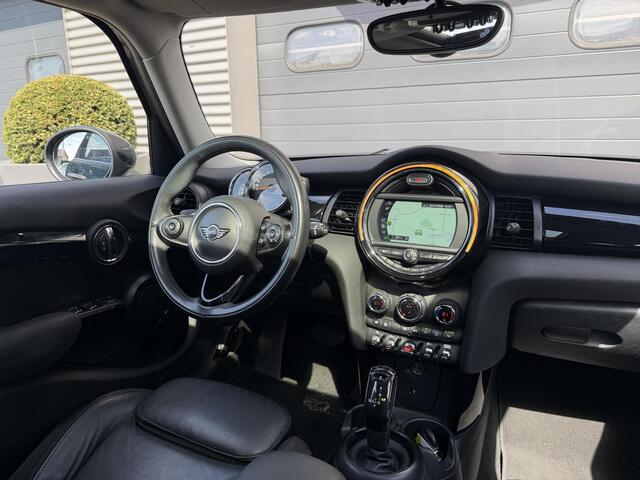 Mini COOPER 5-Deurs 1.5 Chili | Panoramadak | Navigatie | Parkeersensoren | Stoelverwarming | Climate Control |