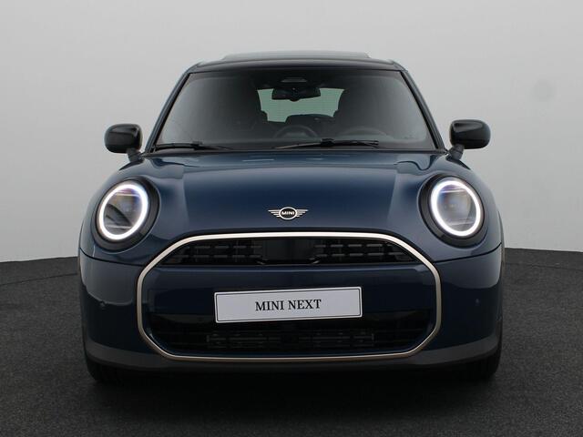 Mini COOPER 5-Deurs 1.5 C Favoured M