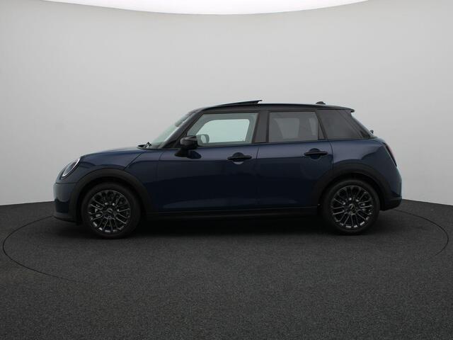 Mini COOPER 5-Deurs 1.5 C Favoured M