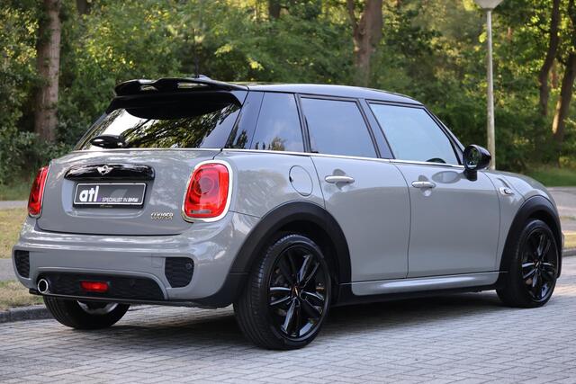 Mini COOPER 5-Deurs 1.5 Chili John Cooper Works | 1e eigenaar | Navi | Keyless | LED | Clima | Stoelwarming | Alarm | PDC | Etc.
