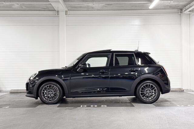 Mini COOPER 5-deurs Classic | Pakket M | Stuurwielverwarming | Harman/Kardon | Head-Up Display |