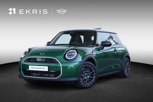 Mini COOPER 3-Deurs 1.5 C Blackyard | Pano-dak | Harman Kardon | Elektrische stoelen met geheugen | Head-up display | Comfortacces | Stoelverwarming