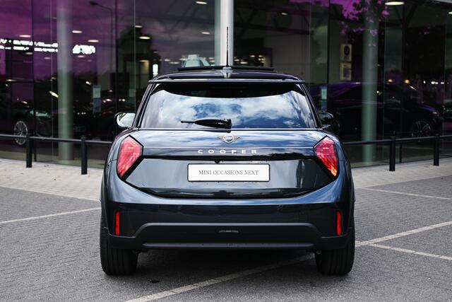 Mini COOPER Hatchback C Automaat / John Cooper Works / Pakket M / 17" JCW Sprint Spoke black