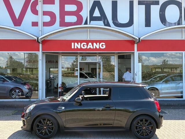 Mini COOPER 1.5 COOPER CHILI 136PK HALF-LEER NAVIGATIE CRUISE AIRCO LED PDC