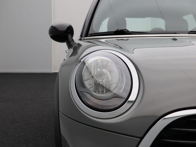 Mini COOPER 3-Deurs 1.5 Business | Cruise Control | Airco | Bluetooth | Navigatie | Parkeersensoren | 16 Inch | 101.569 Km !!
