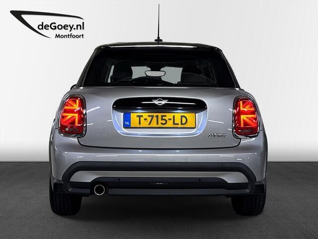 Mini COOPER 5-Deurs 1.5 Camden Edition Automaat