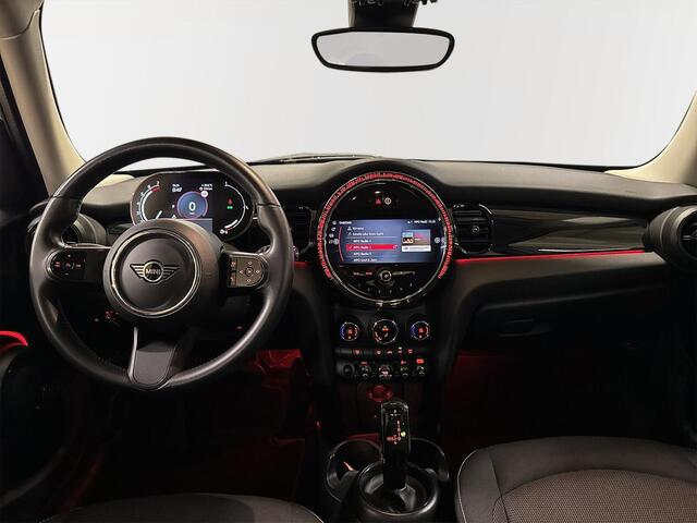 Mini COOPER 5-Deurs 1.5 Camden Edition Automaat