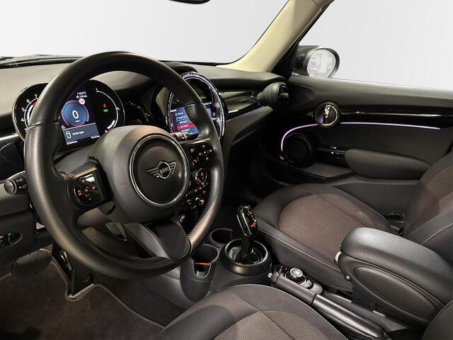 Mini COOPER 5-Deurs 1.5 Camden Edition Automaat