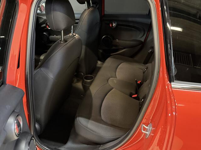 Mini COOPER 5-Deurs 1.5 Pepper | Keyless | Dealeronderhouden | All-Season