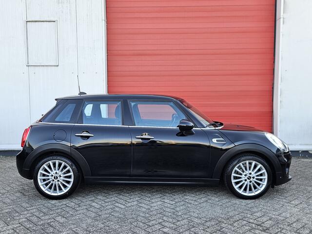 Mini COOPER 5-Deurs 1.5 Pepper Serious Business | Keyless | Rijklaar inclusief 1 jaar BOVAG garantie!