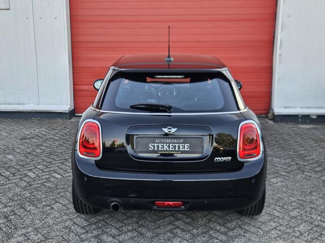 Mini COOPER 5-Deurs 1.5 Pepper Serious Business | Keyless | Rijklaar inclusief 1 jaar BOVAG garantie!