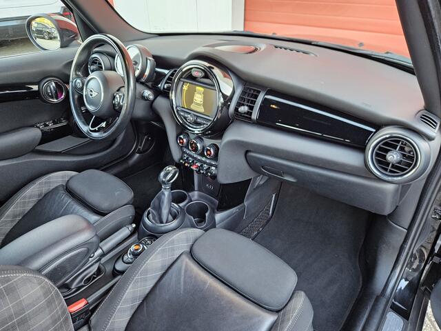Mini COOPER 5-Deurs 1.5 Pepper Serious Business | Keyless | Rijklaar inclusief 1 jaar BOVAG garantie!