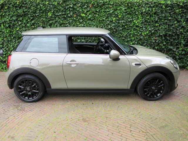 Mini COOPER 1.5 Chili F56 LCI LED, Navi, Apple CarPlay, DAB en 16"