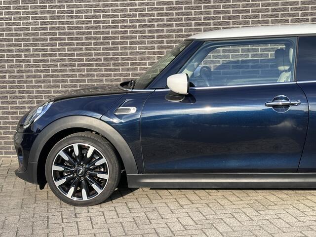 Mini COOPER 3-Deurs 1.5 Chili BUSINESS PLUS | CONNECTED NAVI PAKKET | DAK-SPIEGEL WIT |