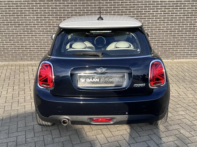 Mini COOPER 3-Deurs 1.5 Chili BUSINESS PLUS | CONNECTED NAVI PAKKET | DAK-SPIEGEL WIT |