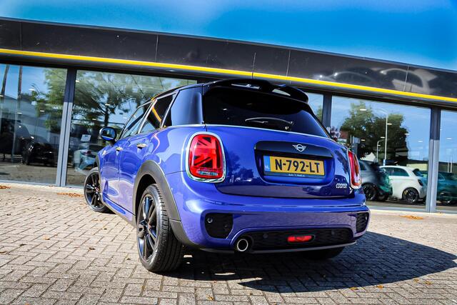 Mini COOPER 5-Deurs 1.5 Dalston Edition JCW PAKKET / PANO / SFEER