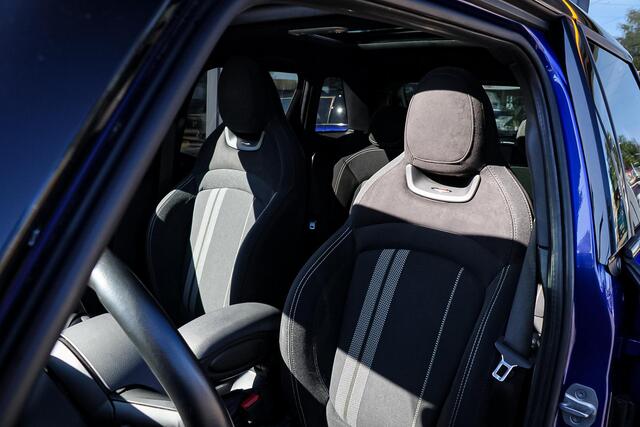 Mini COOPER 5-Deurs 1.5 Dalston Edition JCW PAKKET / PANO / SFEER