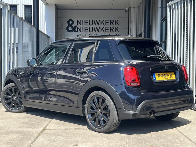 Mini COOPER 5-Deurs 1.5 Camden Plus Edition | AUTOMAAT | SCHUIF/KANTELDAK | CAMERA | CARPLAY | NAVI | CRUISE CONTROL | PDC | CLIMATE CONTROL | LMV 17'' | LED | DAB | BLUETOOTH