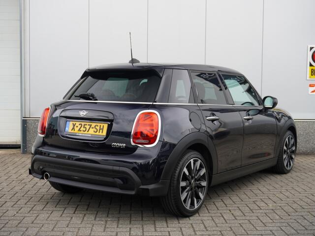 Mini COOPER 5-Deurs 1.5 Camden Leder | CarPlay | Goed onderhouden | Clima