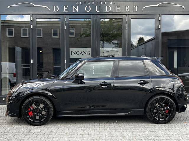 Mini COOPER 5-Deurs 1.5 C John Cooper Works M / JCW / PANO / CAMERA / CARPLAY