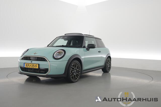 Mini COOPER 3-Deurs 1.5 C Favoured L | Pano | HUD | Harman Kardon | Stoel- Stuurverw. | 18'' | Leder | 360cam | NAV+ CarPlay