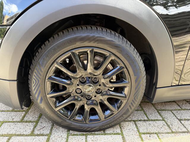 Mini COOPER 3-Deurs 1.5 Business Navigatie Dealeronderhouden Cruise control