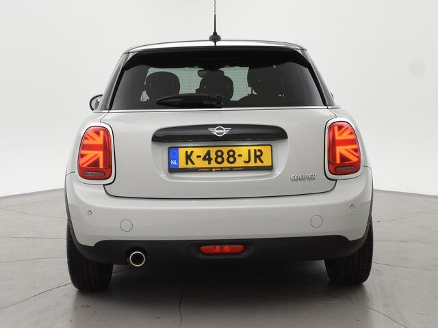 Mini COOPER 5-Deurs 1.5 AUT. + LEDER | UNION JACK LED | HARMAN/KARDON | MINI YOURS | APPLE CARPLAY
