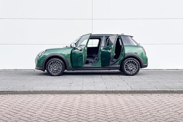 Mini COOPER 5-deurs 1.5 Cooper C Classic S | 17 Inch U-Spoke Grey | Meer MINI Weken 7000