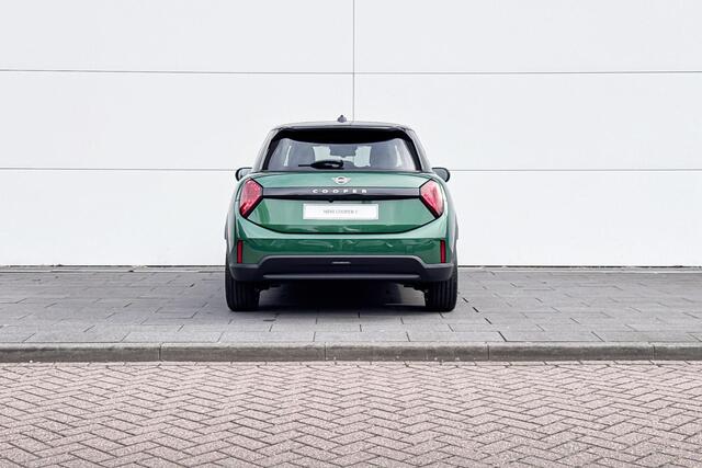 Mini COOPER 5-deurs 1.5 Cooper C Classic S | 17 Inch U-Spoke Grey | Meer MINI Weken 7000
