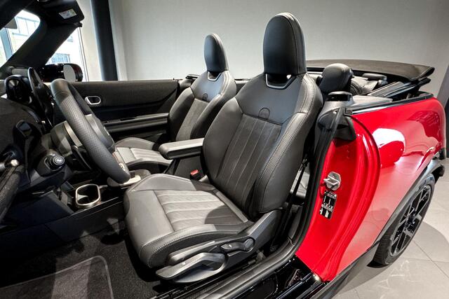Mini COOPER Cabrio 2.0 Cooper C John Cooper Works | Pakket M | Harman Kardon | Stoelverwarming | Comfort Access | Head-Up Display | Meer MINI Weken 7000