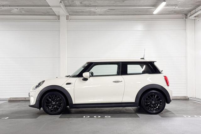 Mini COOPER 3-Deurs One | Cruise Control | MINI Connected | 16" LM Victory Spoke zwart |