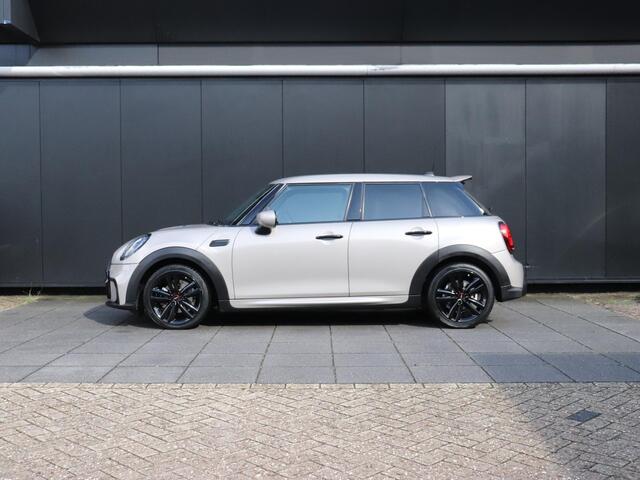 Mini COOPER 5-Deurs 1.5 MINI Yours | AUT. | SPORTSTOELEN | CAMERA | STOEL/STUURVERW. | CRUISE | NAVI |