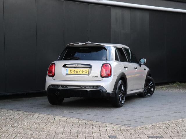 Mini COOPER 5-Deurs 1.5 MINI Yours | AUT. | SPORTSTOELEN | CAMERA | STOEL/STUURVERW. | CRUISE | NAVI |